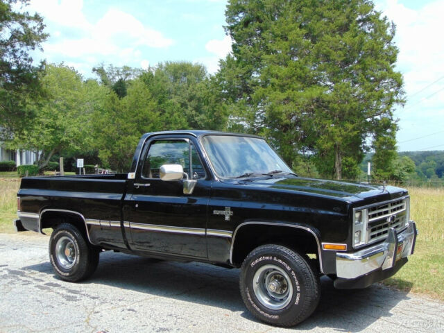 1985 Chevrolet K10 MUST SEE FULLY RESTORED SILVERADO K10 NO RUST - photo 4