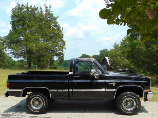 1985 Chevrolet K10 MUST SEE FULLY RESTORED SILVERADO K10 NO RUST - photo 6