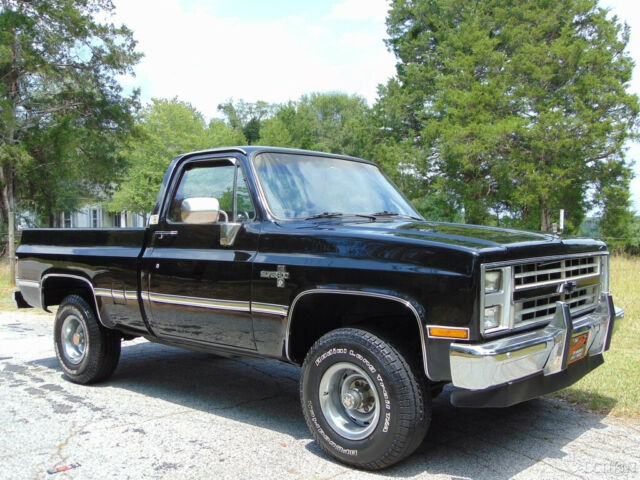 1985 Chevrolet K10 MUST SEE FULLY RESTORED SILVERADO K10 NO RUST - photo 8