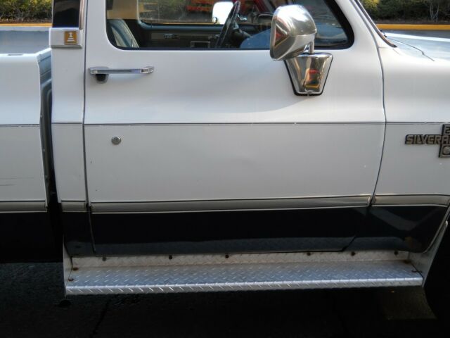1985 Chevrolet K20 Pickup Silverado - photo 13