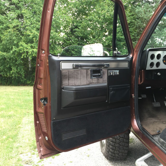 1985 Chevrolet C/K Pickup 2500 2500 k20 c10 - photo 12