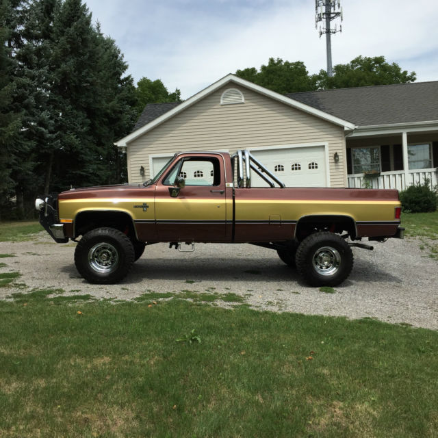 1985 Chevrolet C/K Pickup 2500 2500 k20 c10 - photo 8