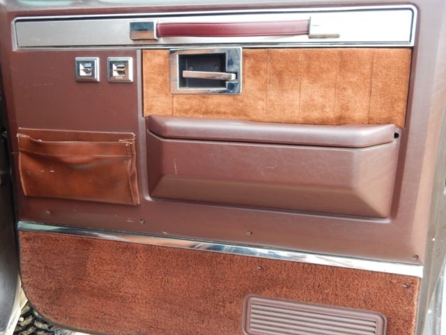 1985 Chevrolet C/K Pickup 2500 - photo 11