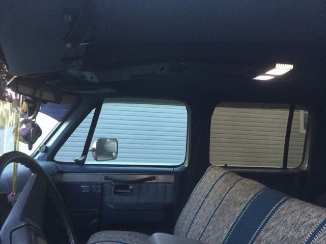 1985 Chevrolet Suburban Silverado Sport Utility 4-Door - photo 11