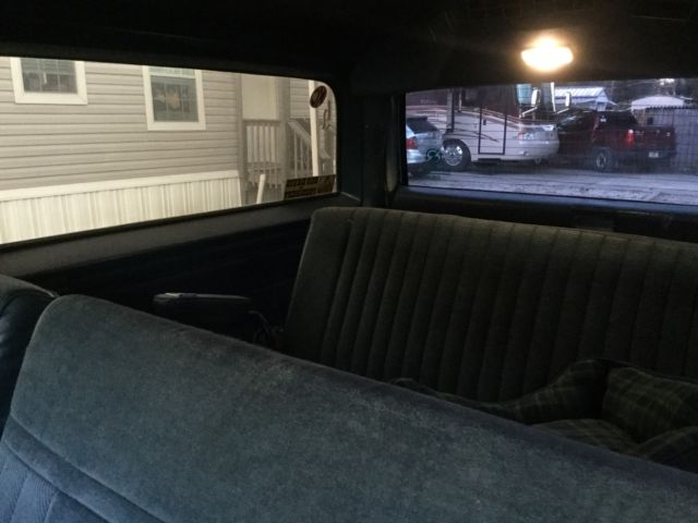 1985 Chevrolet Suburban Silverado Sport Utility 4-Door - photo 13