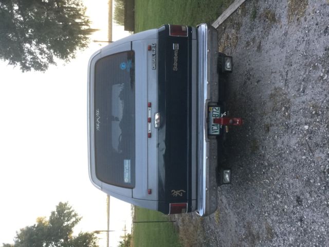 1985 Chevrolet Suburban Silverado Sport Utility 4-Door - photo 3