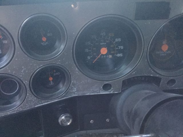 1985 Chevrolet Suburban Silverado Sport Utility 4-Door - photo 6