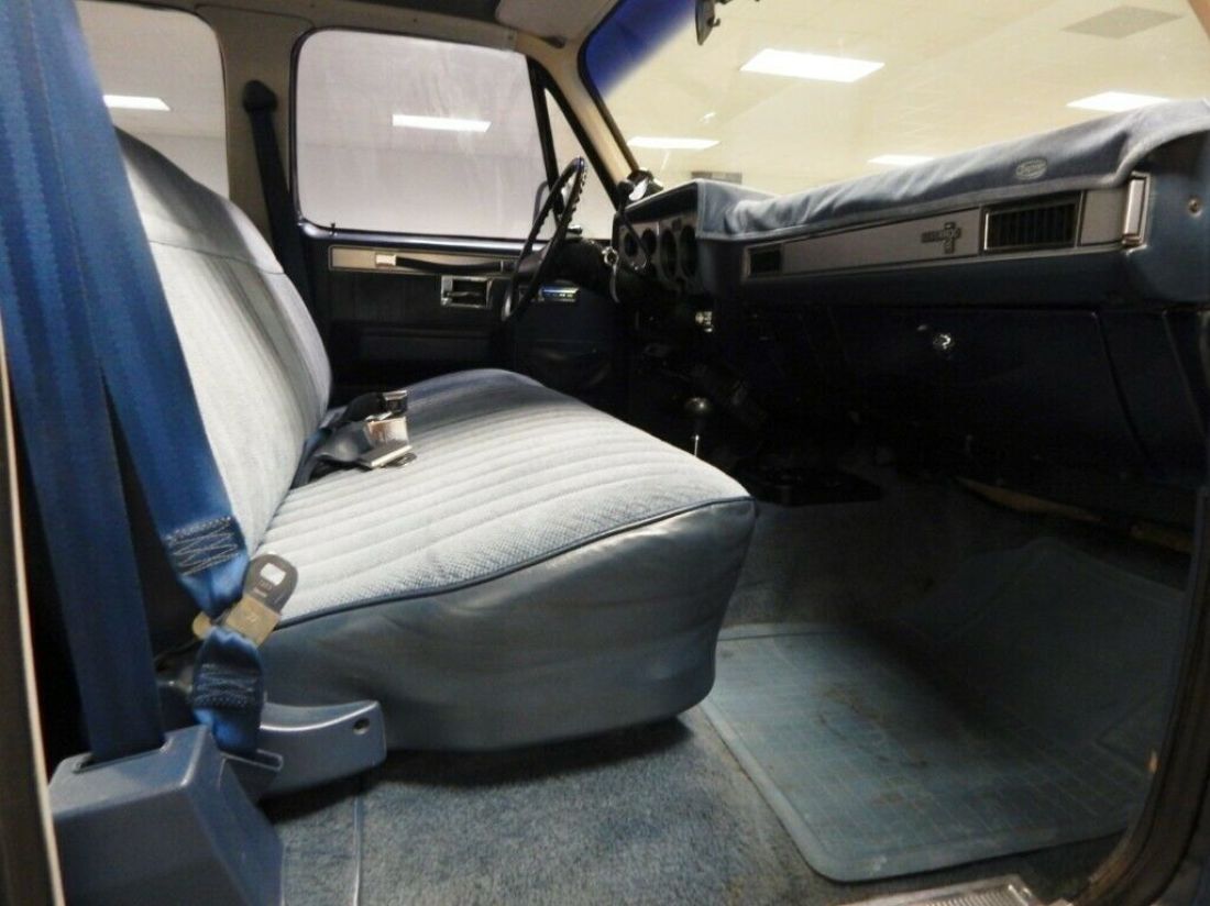 1985 Chevrolet C/K Pickup 3500 Silverado - photo 8
