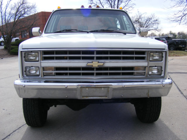 1985 Chevrolet C/K Pickup 3500 Silverado - photo 2