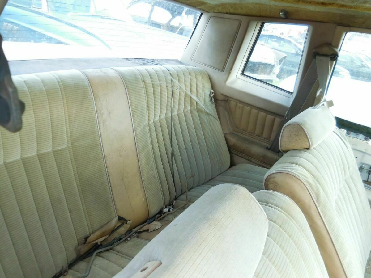 1985 Chevrolet Monte Carlo Base 2dr Coupe - photo 10
