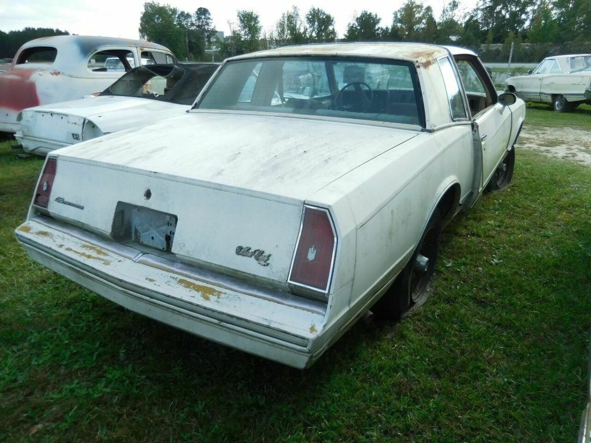 1985 Chevrolet Monte Carlo Base 2dr Coupe - photo 6