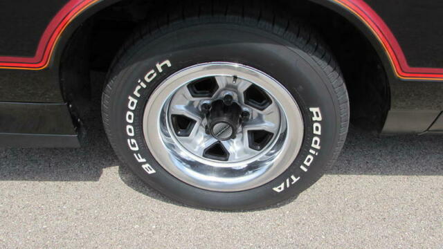 1985 Chevrolet Monte Carlo 2 Owner, Extremely Clean, New Tires - photo 13