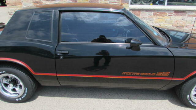 1985 Chevrolet Monte Carlo 2 Owner, Extremely Clean, New Tires - photo 5