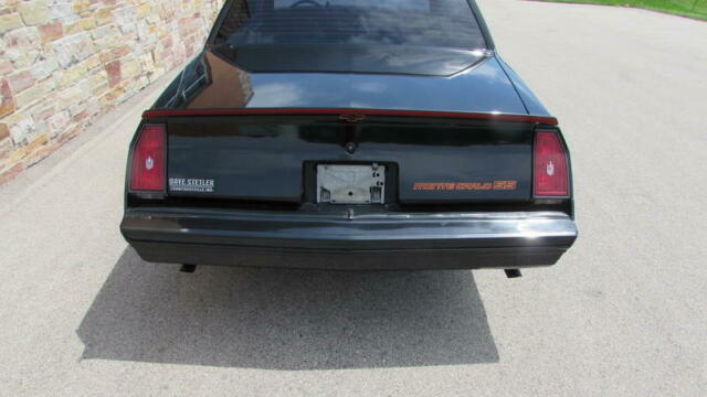 1985 Chevrolet Monte Carlo 2 Owner, Extremely Clean, New Tires - photo 8