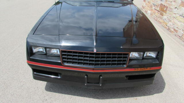 1985 Chevrolet Monte Carlo 2 Owner, Extremely Clean, New Tires - photo 2
