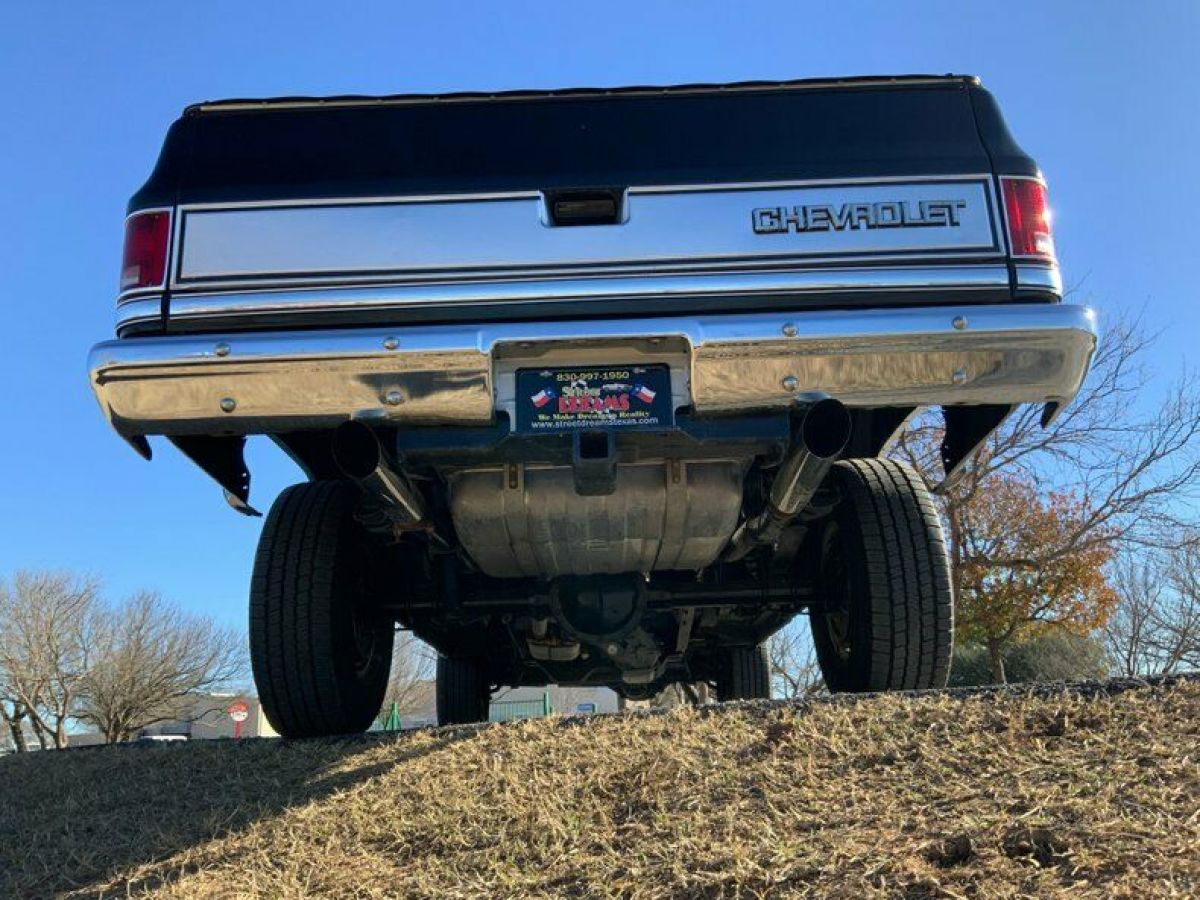 1985 Chevrolet Other Pickups Restored K10 1/2 ton Fleetside 4 x 4 p/u 5.7 700-R - photo 7