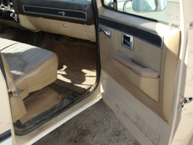 1985 Chevrolet C/K Pickup 1500 Silverado - photo 10