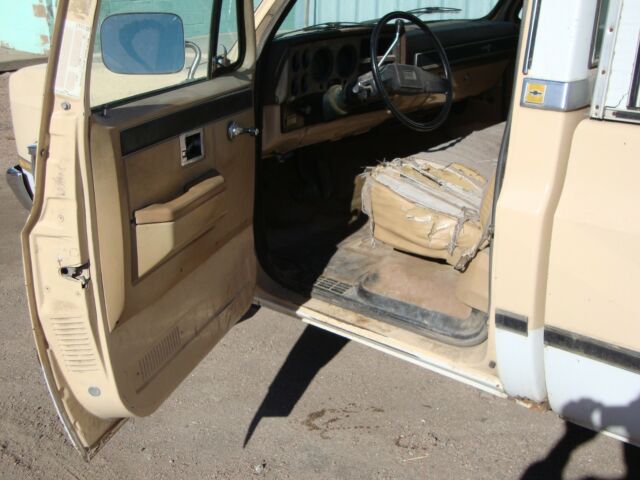 1985 Chevrolet C/K Pickup 1500 Silverado - photo 9