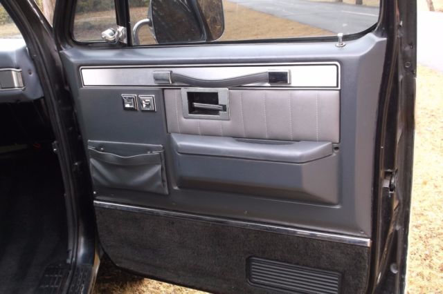 1985 Chevrolet C/K Pickup 1500 SILVERADO - photo 10
