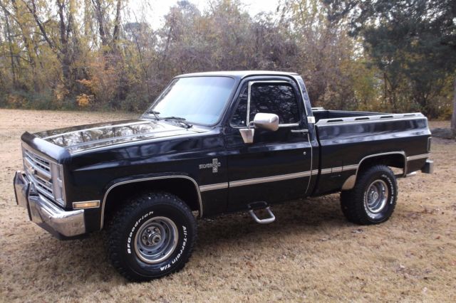 1985 Chevrolet C/K Pickup 1500 SILVERADO - photo 2