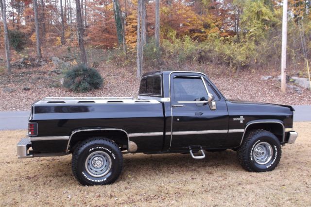 1985 Chevrolet C/K Pickup 1500 SILVERADO - photo 5