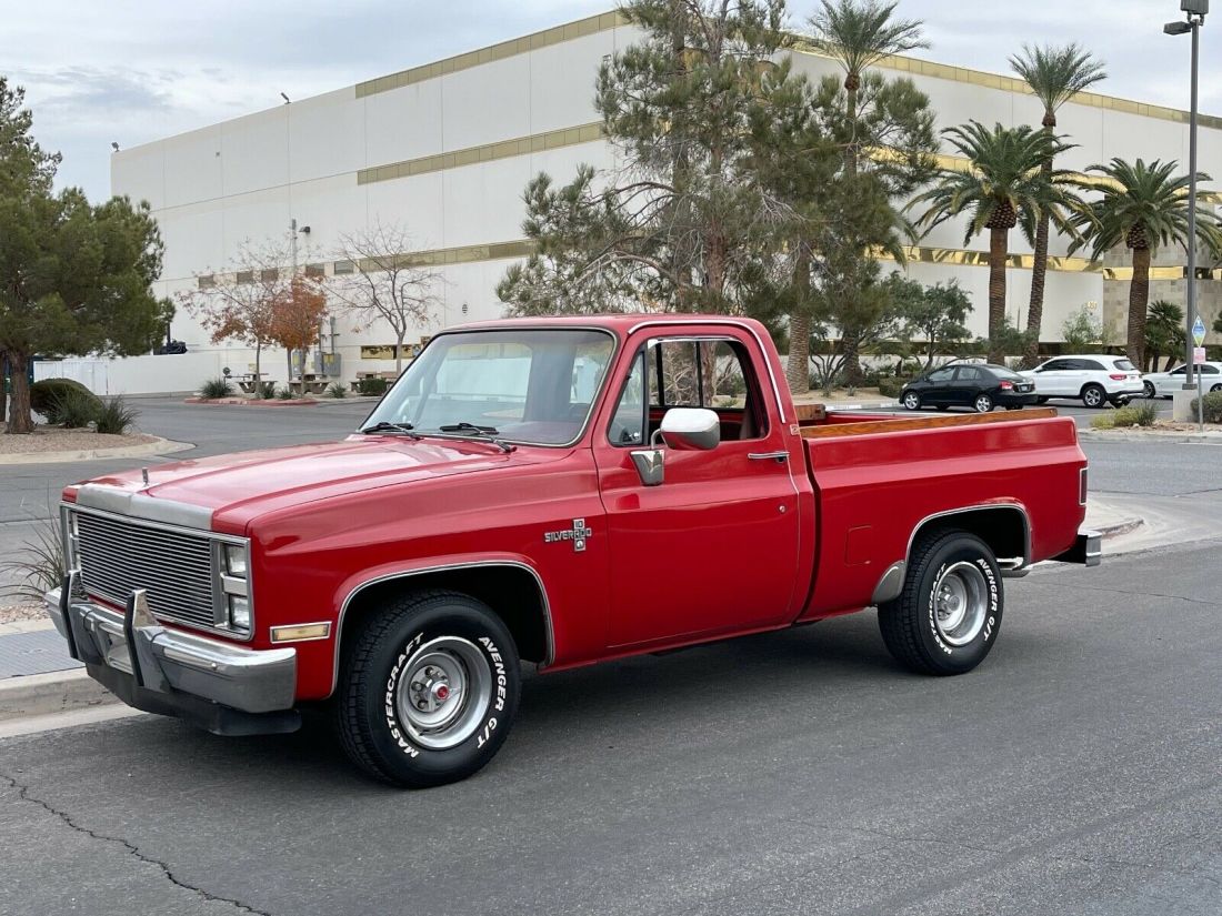 1985 Chevrolet Silverado C-10 Short Bed FULLY LOADED TURN KEY DAILY DRIVER 1985 Chevrolet C-10 SILVERADO