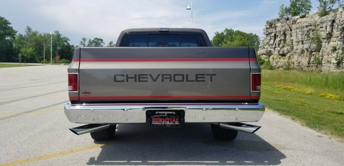 1985 Chevrolet C-10 - photo 10
