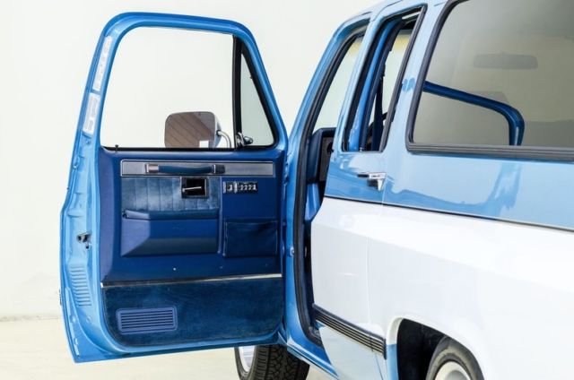 1985 Chevrolet Suburban -- - photo 10