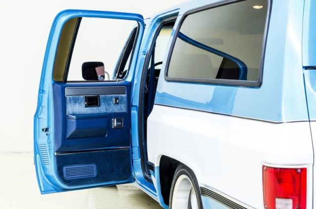 1985 Chevrolet Suburban -- - photo 11
