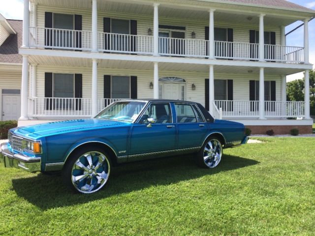 1985 Chevrolette Caprice Classic "Customized" Orginal with low mileage of 55k 1985 Chevrolet Caprice