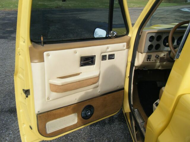 1985 Chevrolet C-10 - photo 7