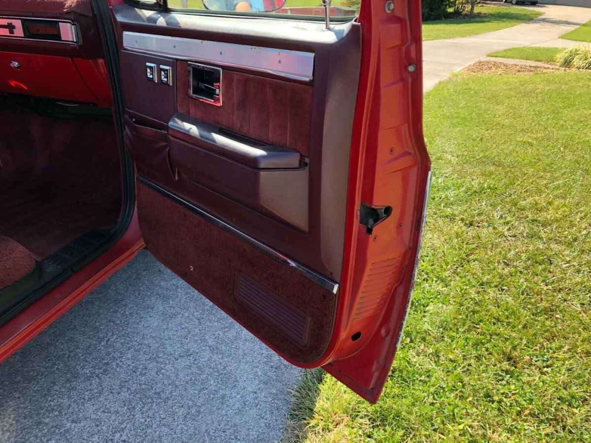 1985 Chevrolet C-10 SILVERADO - photo 12