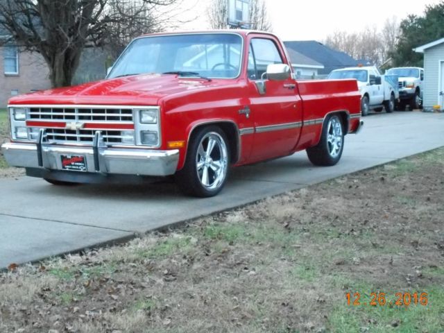 1985 Chevrolet C-10 SILVERADO - photo 2