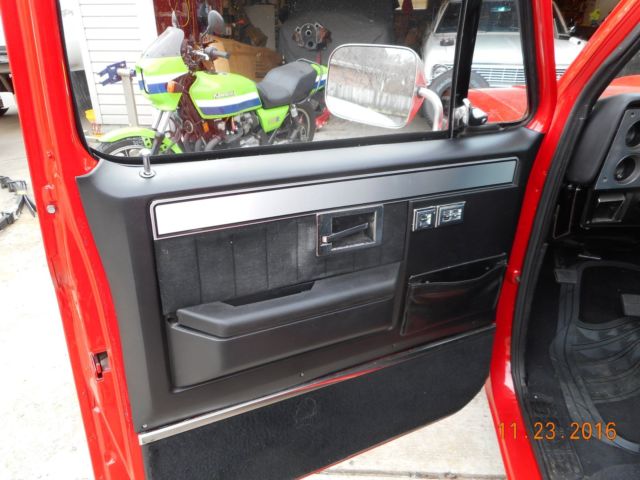 1985 Chevrolet C-10 SILVERADO - photo 8