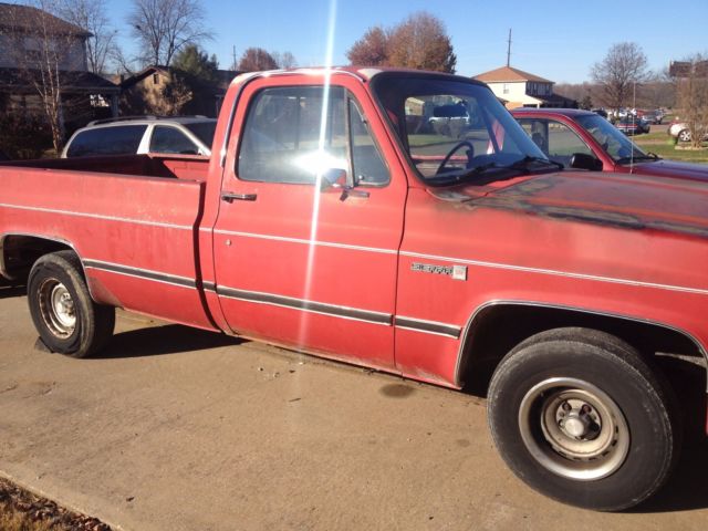 1985 chevy c10 (GMC SIERRA) 1985 Chevrolet C-10