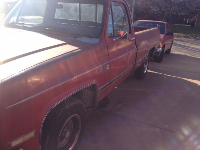 1985 Chevrolet C-10 - photo 2