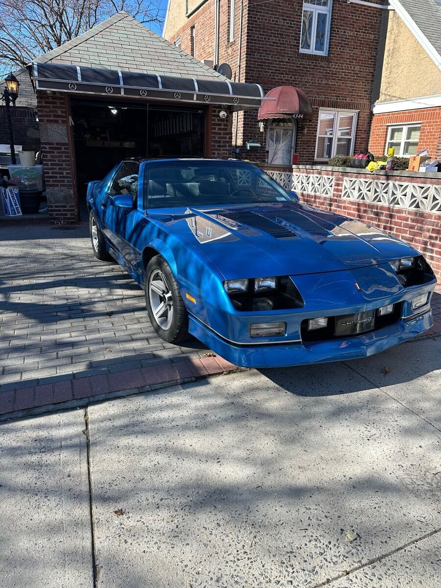 1985 Chevrolet Camaro - photo 2