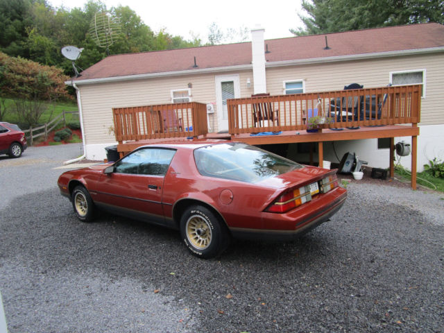 1985 Chevrolet Camaro 2 DOOR HATCHBACK - photo 6