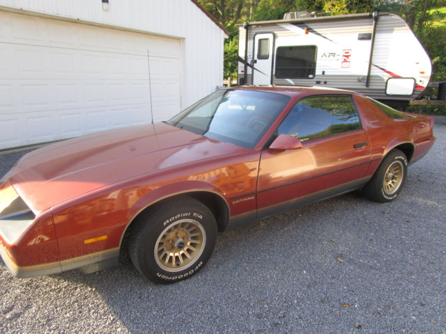 1985 CHEVY CAMARO BERLINETTA (WILLIAMSPORT,PA) 1985 Chevrolet Camaro berlinetta