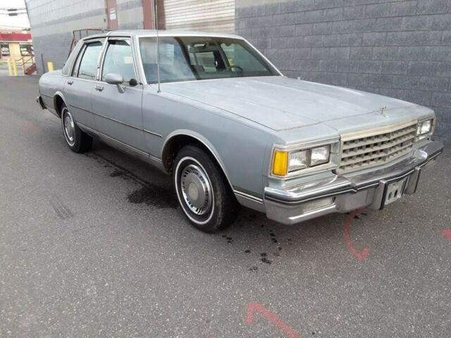 1985 Chevy Caprice Classic 87,000 miles 1 Owner Drives Great! 1985 Chevrolet Caprice Classic