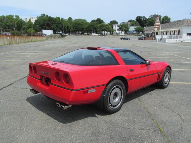 1985 Chevrolet Corvette C4 - photo 3