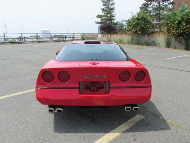 1985 Chevrolet Corvette C4 - photo 4