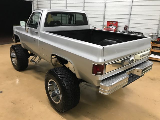 1985 Chevrolet C/K Pickup 1500 - photo 10