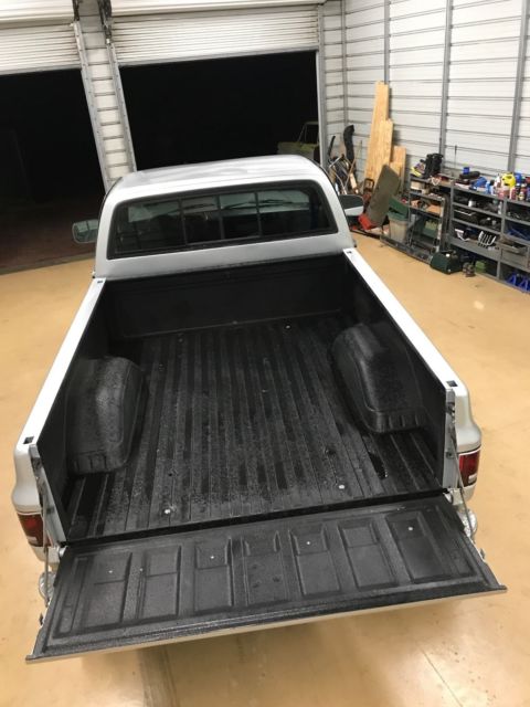 1985 Chevrolet C/K Pickup 1500 - photo 9