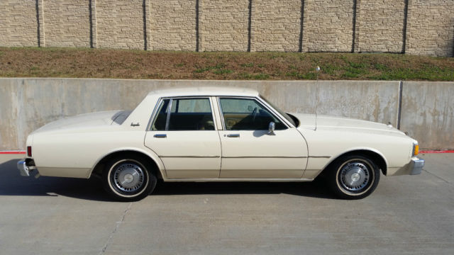 1985 chevy IMPALA 65,548 original miles CLEAN TEXAS TITLE brand new PAINT JOB 1985 Chevrolet Impala