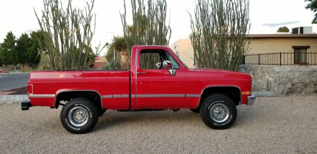 1985 Chevrolet C/K Pickup 1500 - photo 9