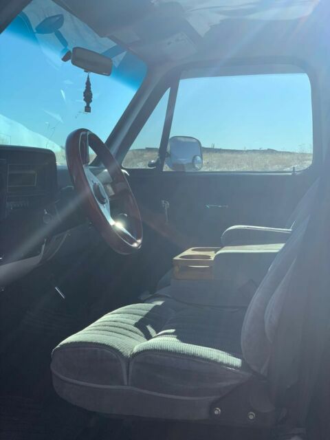 1985 Chevrolet C/K Pickup 2500 Custom Deluxe - photo 13