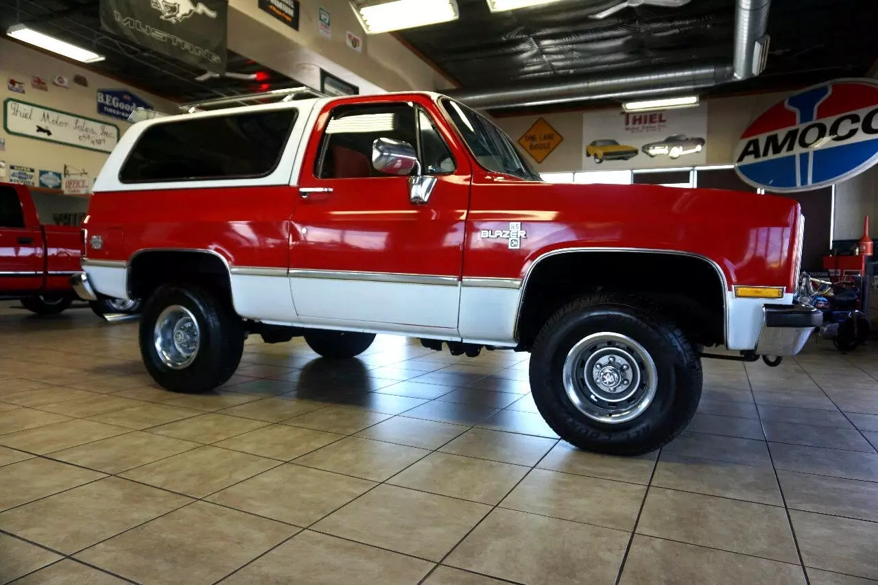 1985 Chevrolet K5 Blazer Silverado 4X4 - ORIGINAL MILES! - photo 10