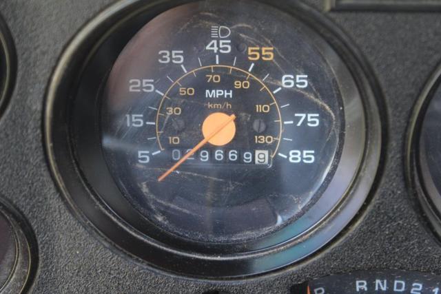 1985 Chevrolet C/K Pickup 3500 - photo 9