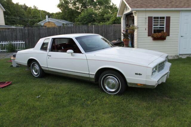 1985 Chevrolet Monte Carlo - photo 9
